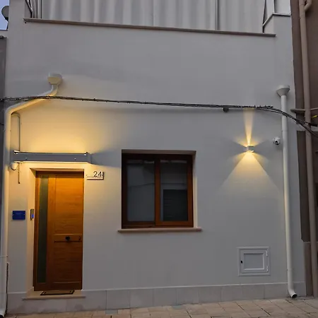 Damasa House 3*