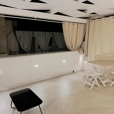 Πανσιόν Damasa House 3*