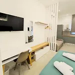 Damasa House