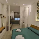 Damasa House